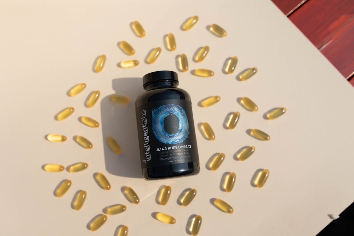 intelligent labs omega 3 supplement with softgels