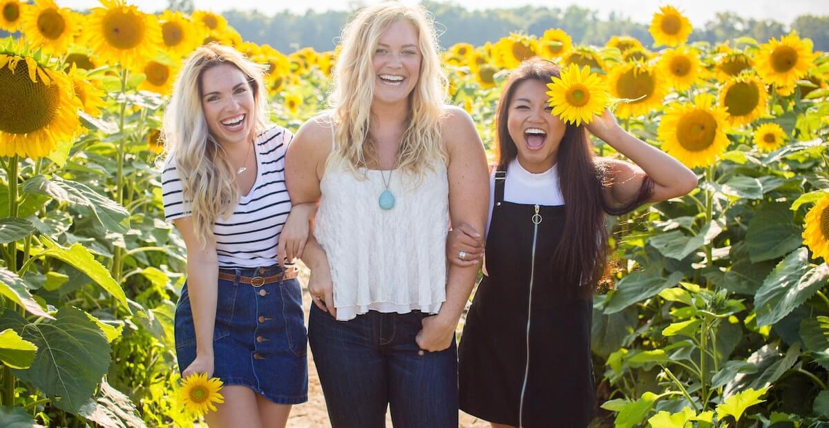 3 girls in a field waiting to tell us wonderful things about myo inositol