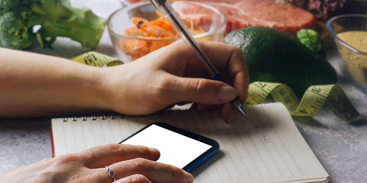 woman counting calories